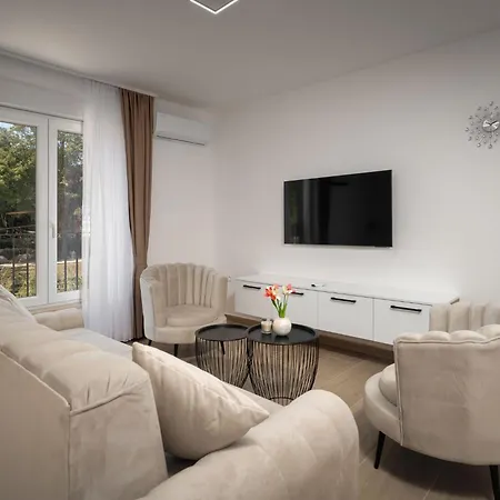 Apartment Mediterranee Oliva-2 By Interhome Funtana