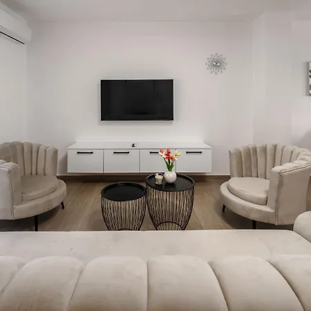 Mediterranee Oliva-2 By Interhome